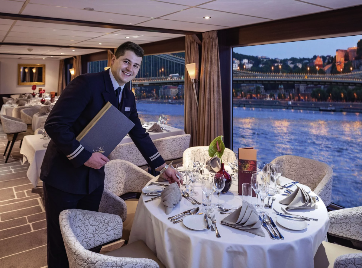 Amadeus River Cruises Brilliant Restaurant